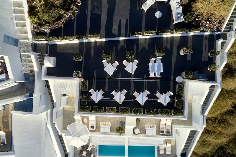 Astra Suites — Imerovigli