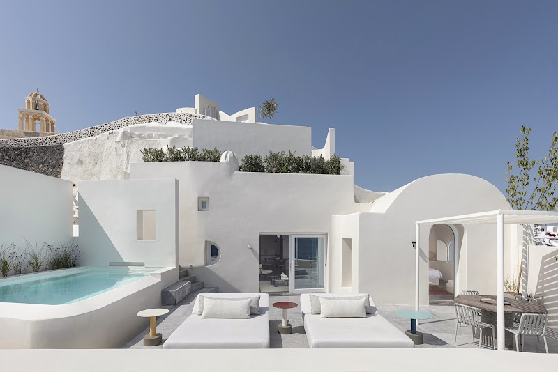 Best Hotels in Oia, Santorini