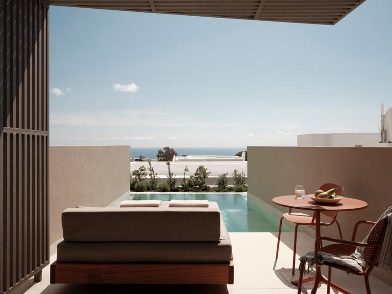 Enarma Suites & Spa Wellness Retreat, Santorini