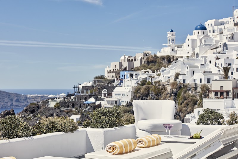 Katikies Hotel — Oia Caldera Rim