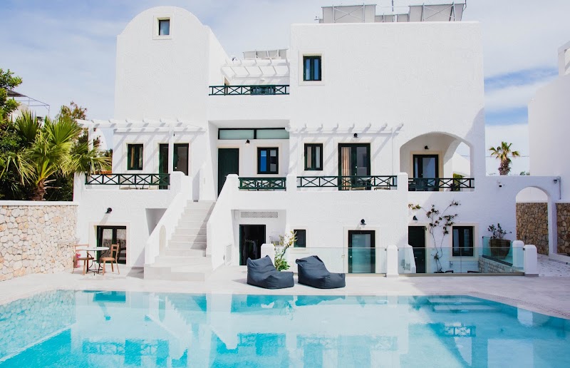 Perissa Beach Hotel — Perissa