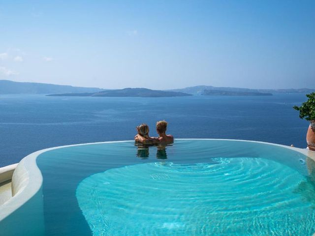 Pezoules of Oia — 250 m away from Oia Sunset Point Santorini