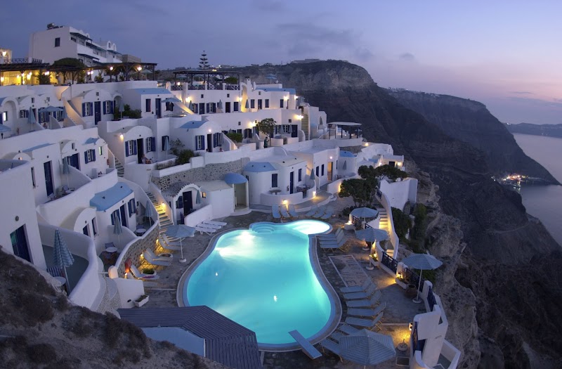 Volcano View Hotel — Fira