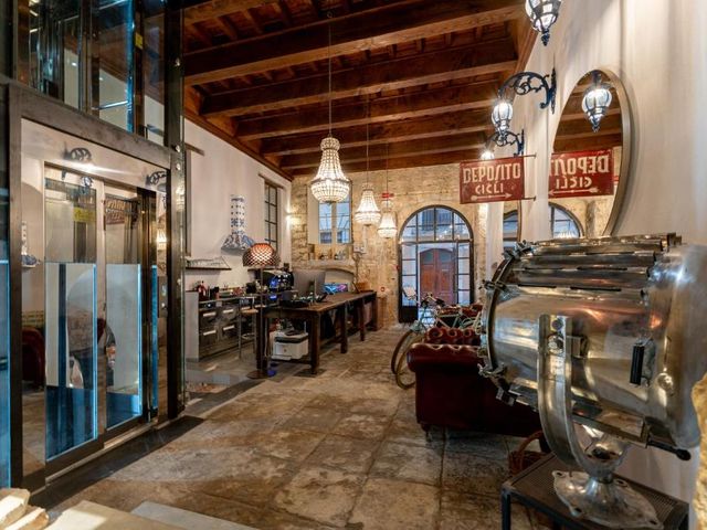 Hotel D H Lawrence — 20 m away from Cagliari Old Town Sardinia