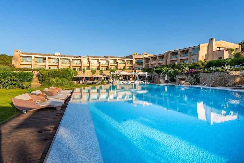 L'Ea Bianca Luxury Resort — Baja Sardinia
