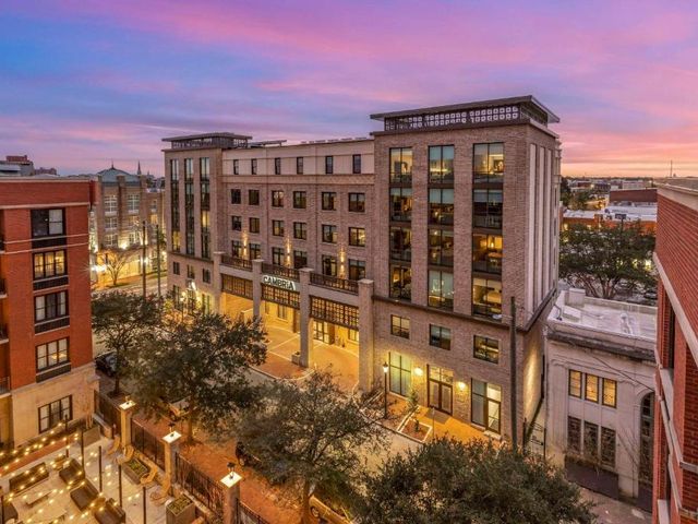 Cambria Hotel Savannah Downtown Historic District — 250 m away from Savannah Convention Center