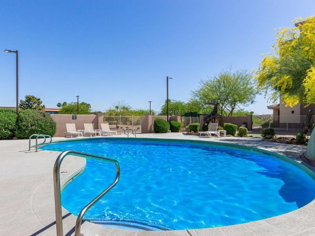 Fountain Park Hotel BW Signature Collection — 7.3 km away from Mayo Clinic Arizona