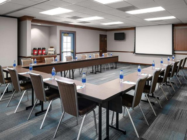Hyatt House Scottsdale Old Town — 700 m away from Scottsdale Museum of Contemporary Art