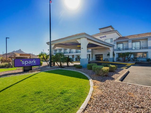 Spark by Hilton Fountain Hills Scottsdale — 7.5 km away from Mayo Clinic Arizona