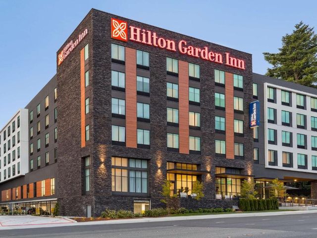 Hilton Garden Inn Seattle Airport — 1.2 km from the airport