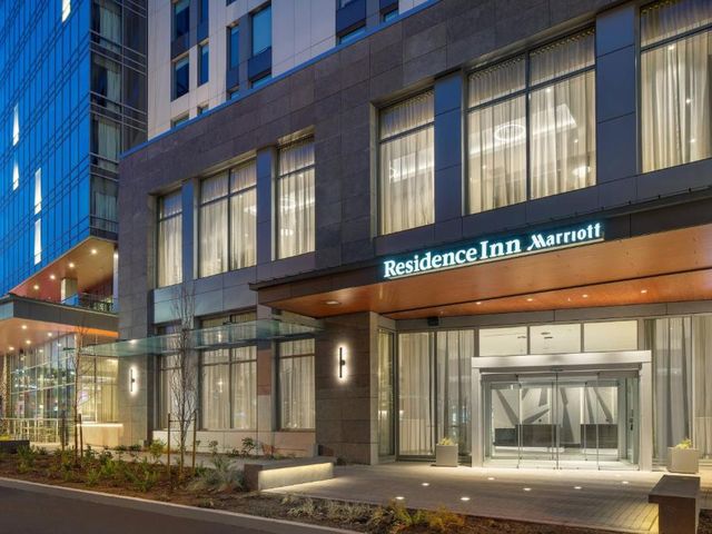 Residence Inn by Marriott Seattle Downtown Convention Center — 400 m away from Washington State Convention Center