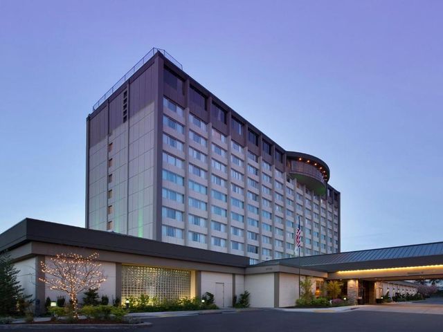 Skybridge Seattle Airport Hotel — 700 m from the airport