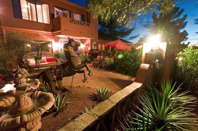 A Sunset Chateau — West Sedona (near trails)