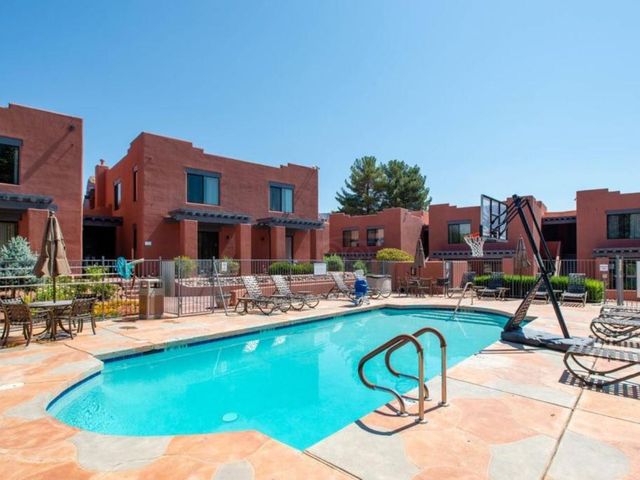 Bell Rock Inn — 1.6 km away from Bell Rock Sedona