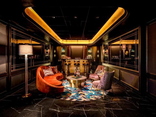 Art Paradiso, Paradise City — 1.6 km from the airport