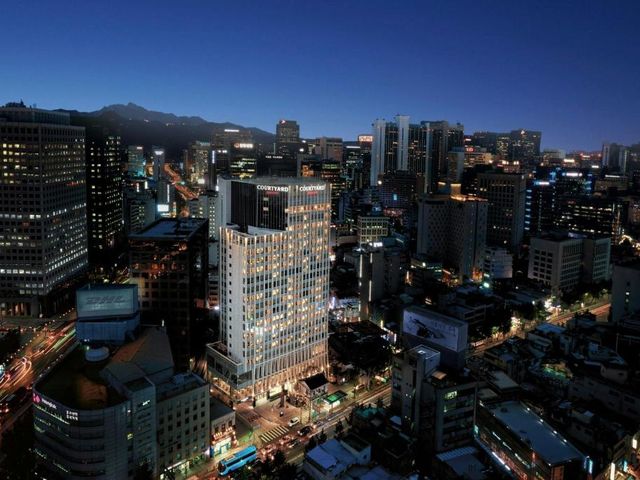 Courtyard by Marriott Seoul Myeongdong — 900 m away from Seoul Food & Hotel