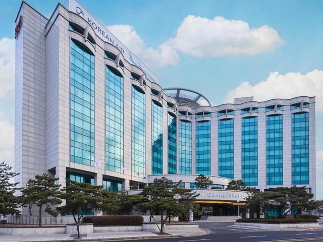 Grand Hyatt Incheon — 1.1 km from the airport