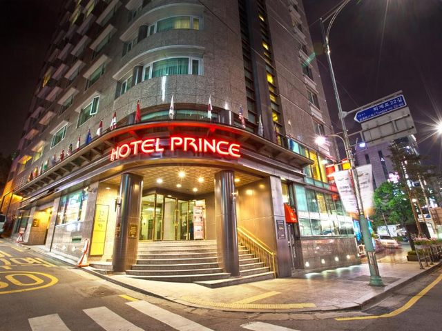 Hotel Prince Seoul — 1.1 km away from N Seoul Tower