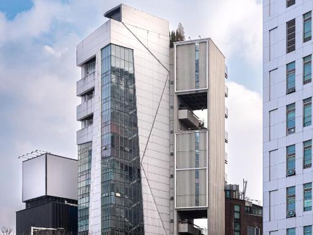 LAHA Boutique DDP Dongdaemun — 200 m away from Dongdaemun Design Plaza