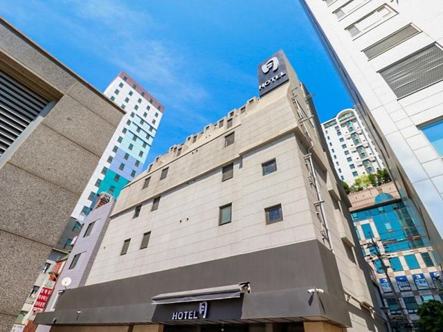 Shinchon Wol Hotel — 800 m away from Yonsei University