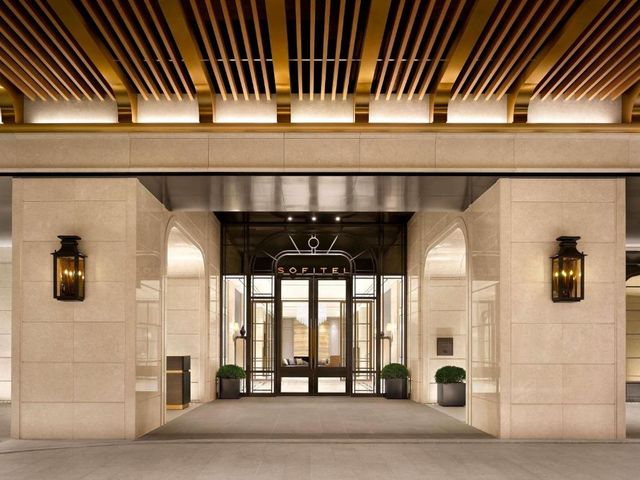 Sofitel Ambassador Seoul Hotel & Serviced Residences — 1.4 km away from Asan Medical Center