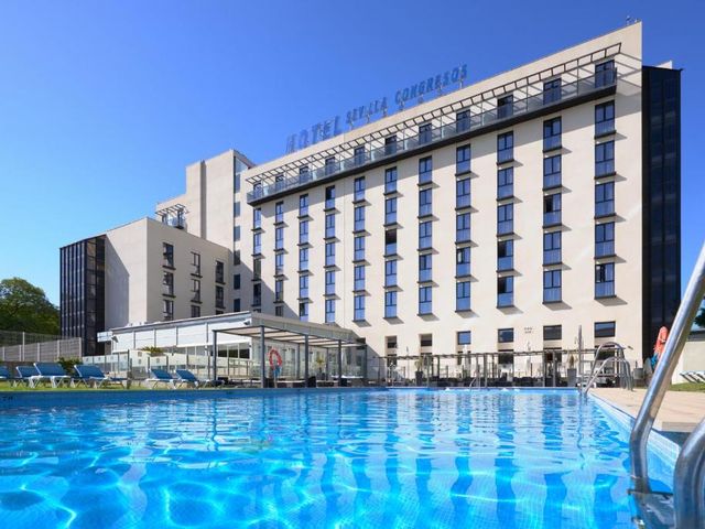 M.A. Hotel Sevilla Congresos — 250 m away from FIBES Seville