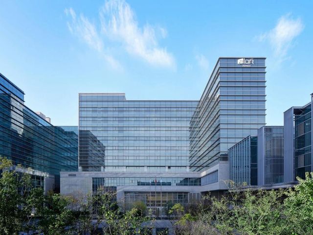 Aloft by Marriott Shanghai Hongqiao — 1.1 km away from National Exhibition and Convention Center