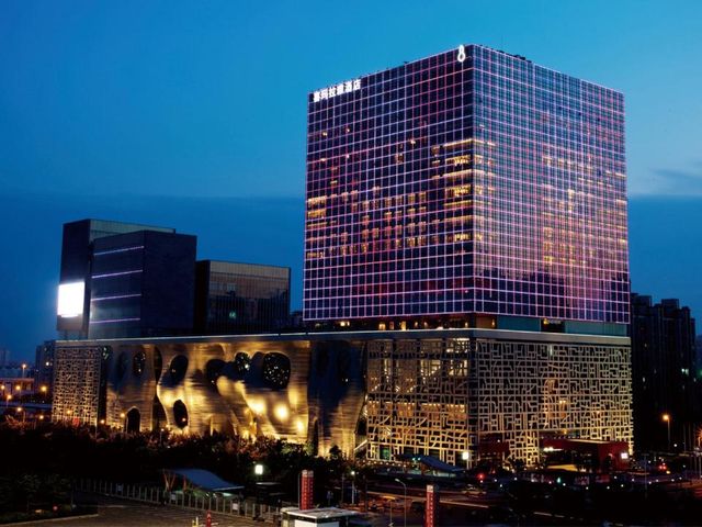 Himalayas Hotel Shanghai — 300 m away from Mobile World Congress Shanghai