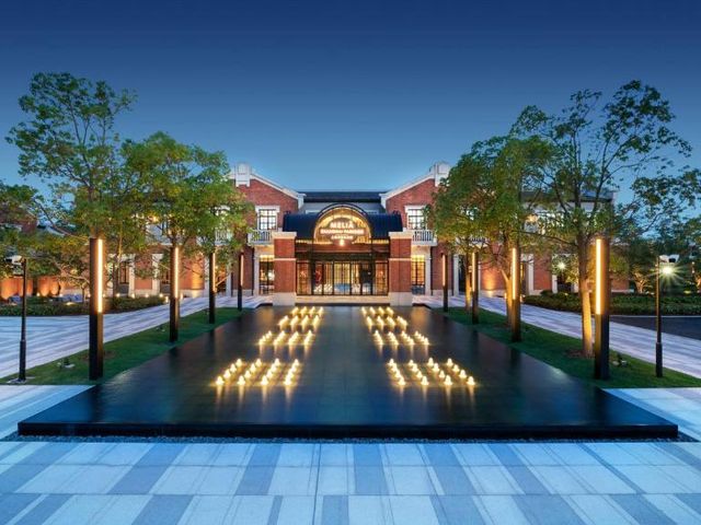 Meliá Shanghai Parkside — 1.1 km away from Shanghai Disneyland