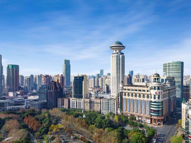 Radisson Blu Hotel Shanghai New World — 450 m away from Mercedes-Benz Arena Shanghai