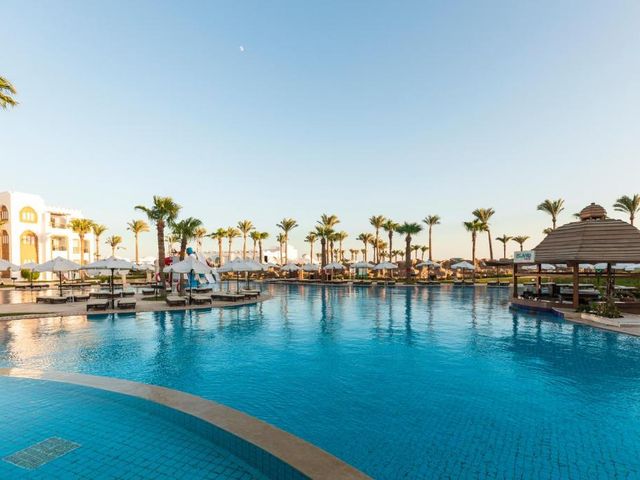 Sunrise Remal Resort — 2 km from the airport