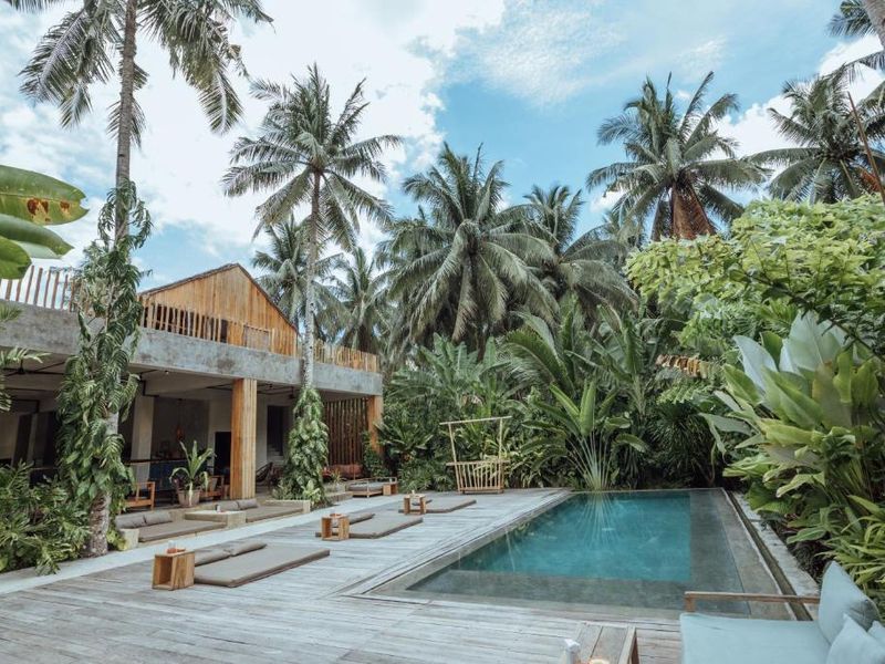 Surfing Temple Boutique Hotel — General Luna