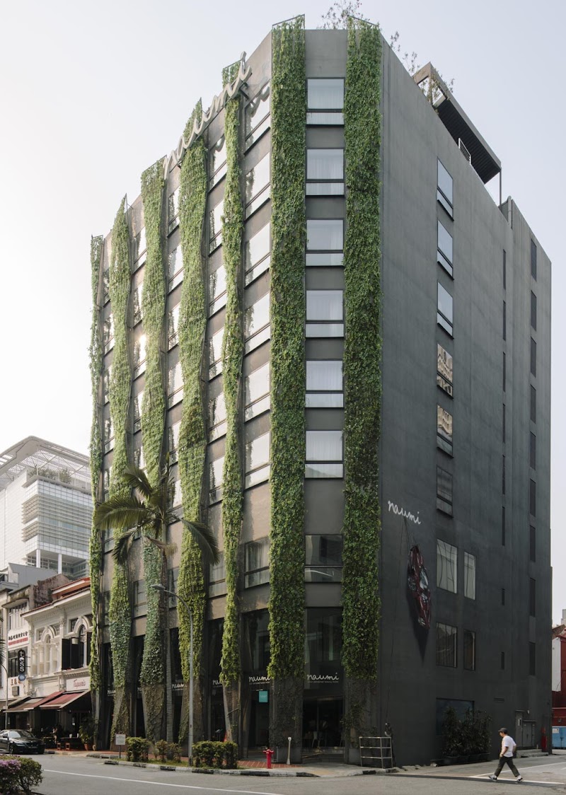 Best Hotels in Singapore for Solo Travelers