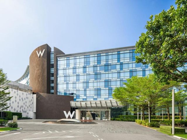 W Singapore - Sentosa Cove — 1.4 km away from Sentosa Island