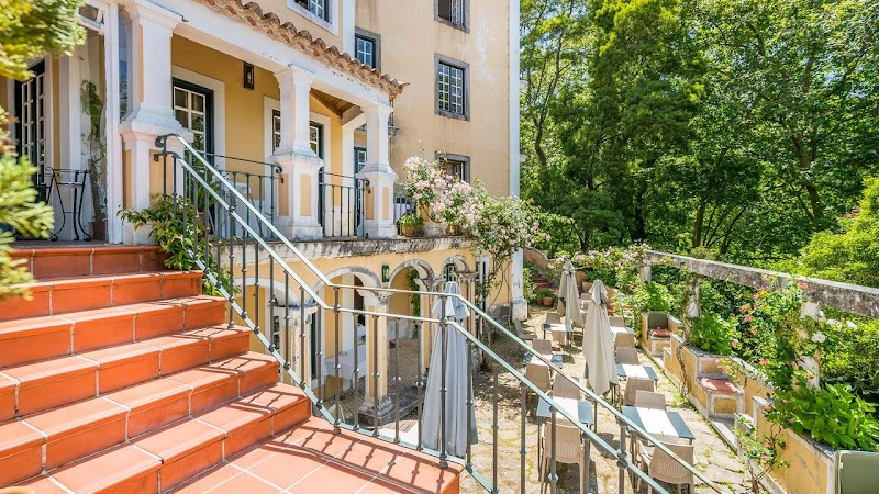 Lawrence's Hotel — Historic Centre