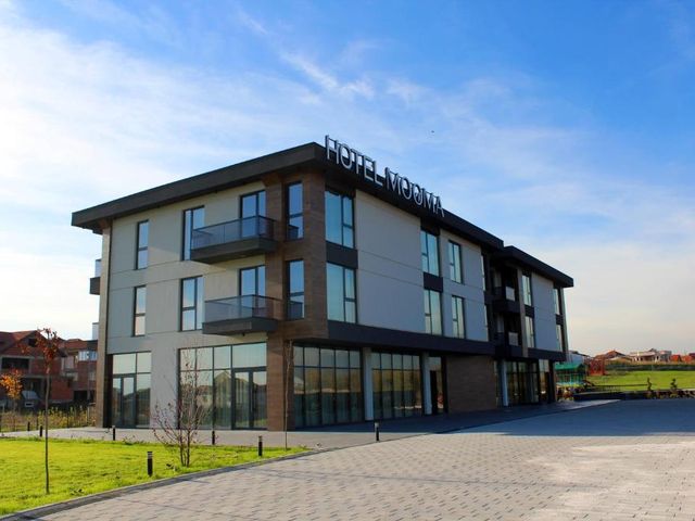 Hotel Mooma — 3.5 km from the airport