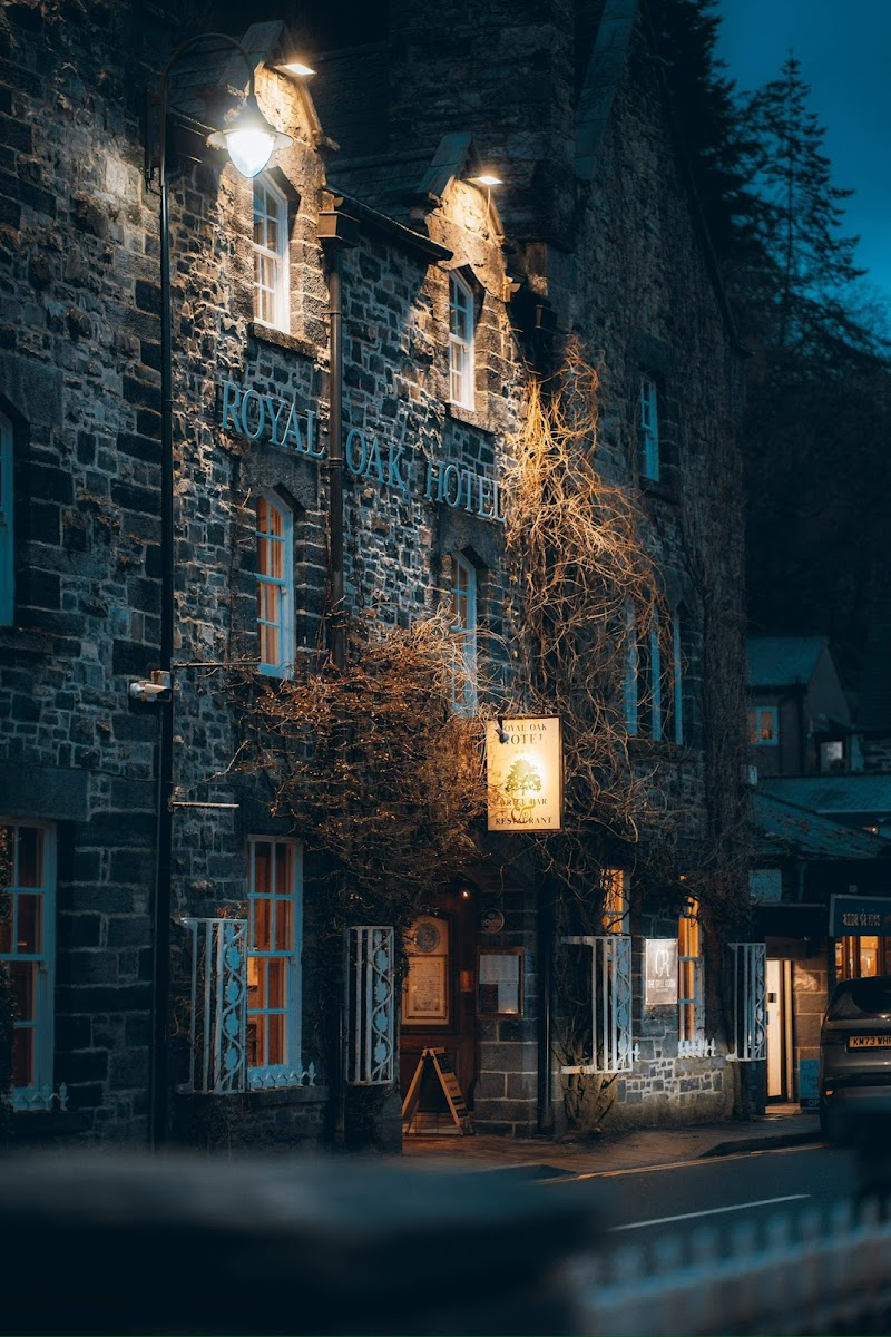 Royal Oak Hotel — Holyhead Road