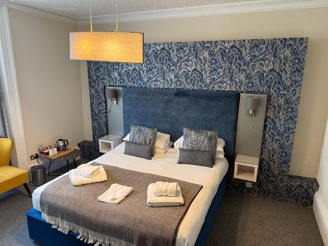 Royal Sportsman Hotel — 2.9 km away from Portmeirion Village Snowdonia