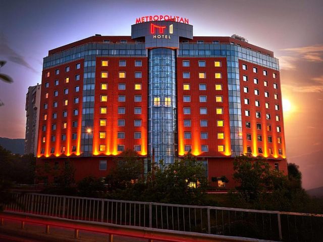 Metropolitan Hotel Sofia, a member of Radisson Individuals — 3.9 km from the airport