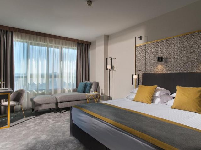 Rosslyn Central Park Hotel Sofia — 100 m away from National Palace of Culture