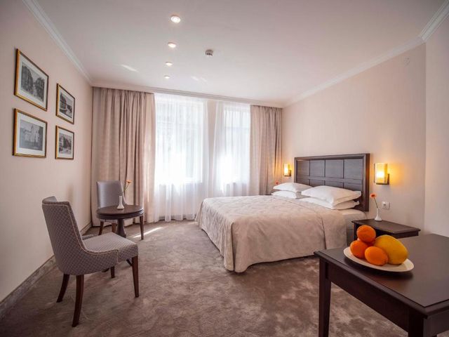 The Moon Boutique Hotel — 800 m away from National Palace of Culture