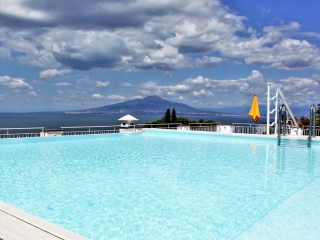 Boutique Hotel Helios — 400 m away from Marina Grande Sorrento