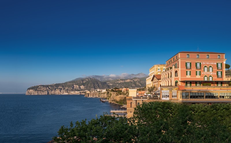 Grand Hotel Excelsior Vittoria — Clifftop Centro