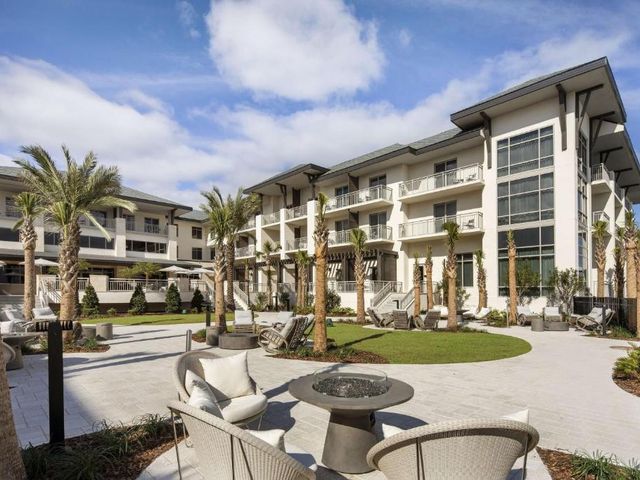Embassy Suites St Augustine Beach Oceanfront Resort — 50 m away from St Augustine Beach