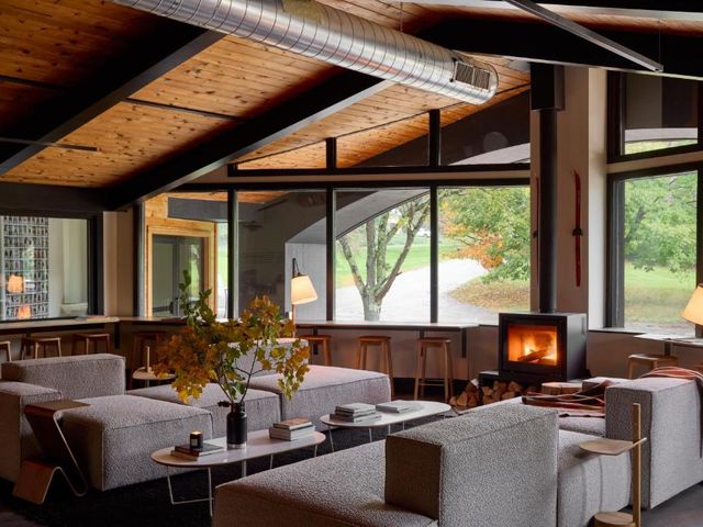 Tälta Lodge, a Bluebird by Lark — 4.6 km away from Stowe Mountain Resort Vermont