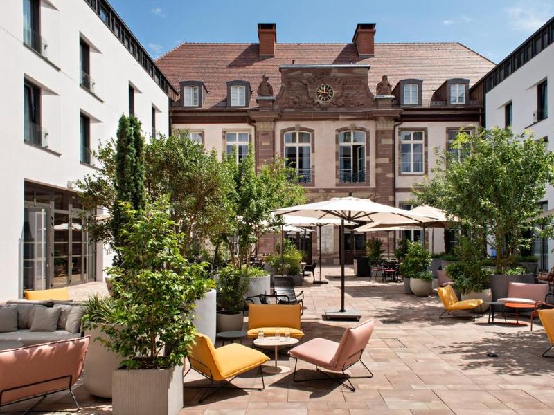 Hôtel LÉONOR the place to live By Stay Collection — City-Centre - Petite France