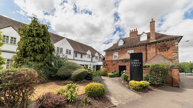 Swan's Nest Hotel — Bridgefoot