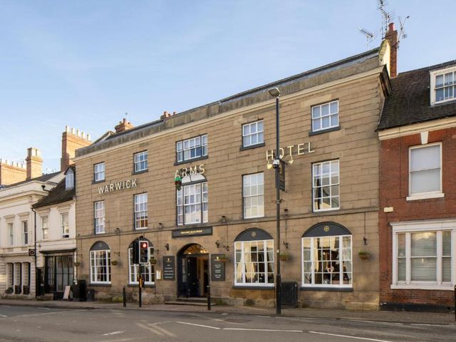 The Warwick Arms Hotel - The Coaching Inn Group — 150 m away from Warwick Castle from Stratford