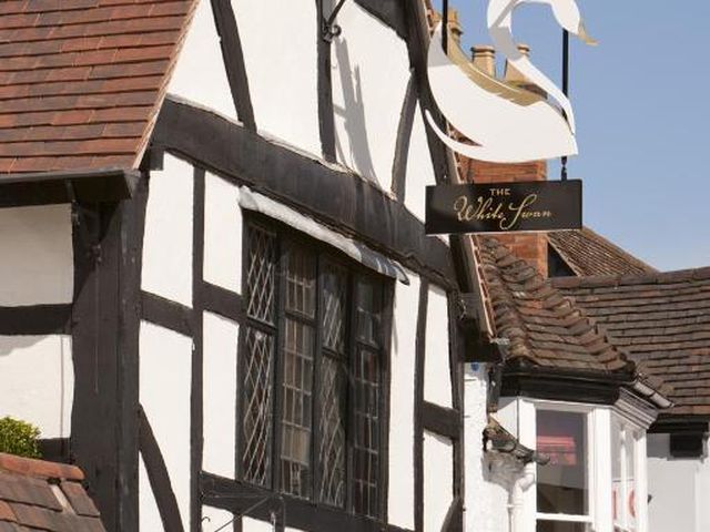 The White Swan Hotel — 1.5 km away from Anne Hathaway's Cottage Stratford