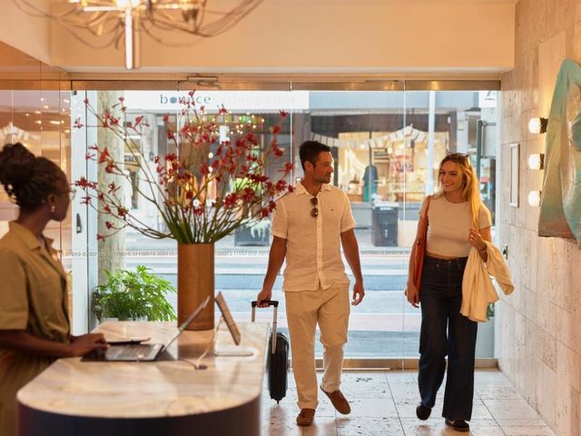 Oxford House — 300 m away from St Vincent's Hospital Sydney
